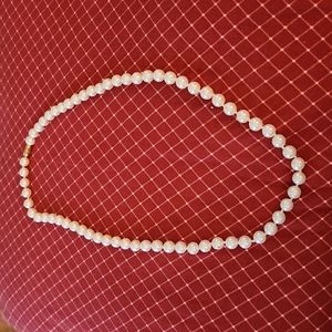 Vintage costume pearl necklace